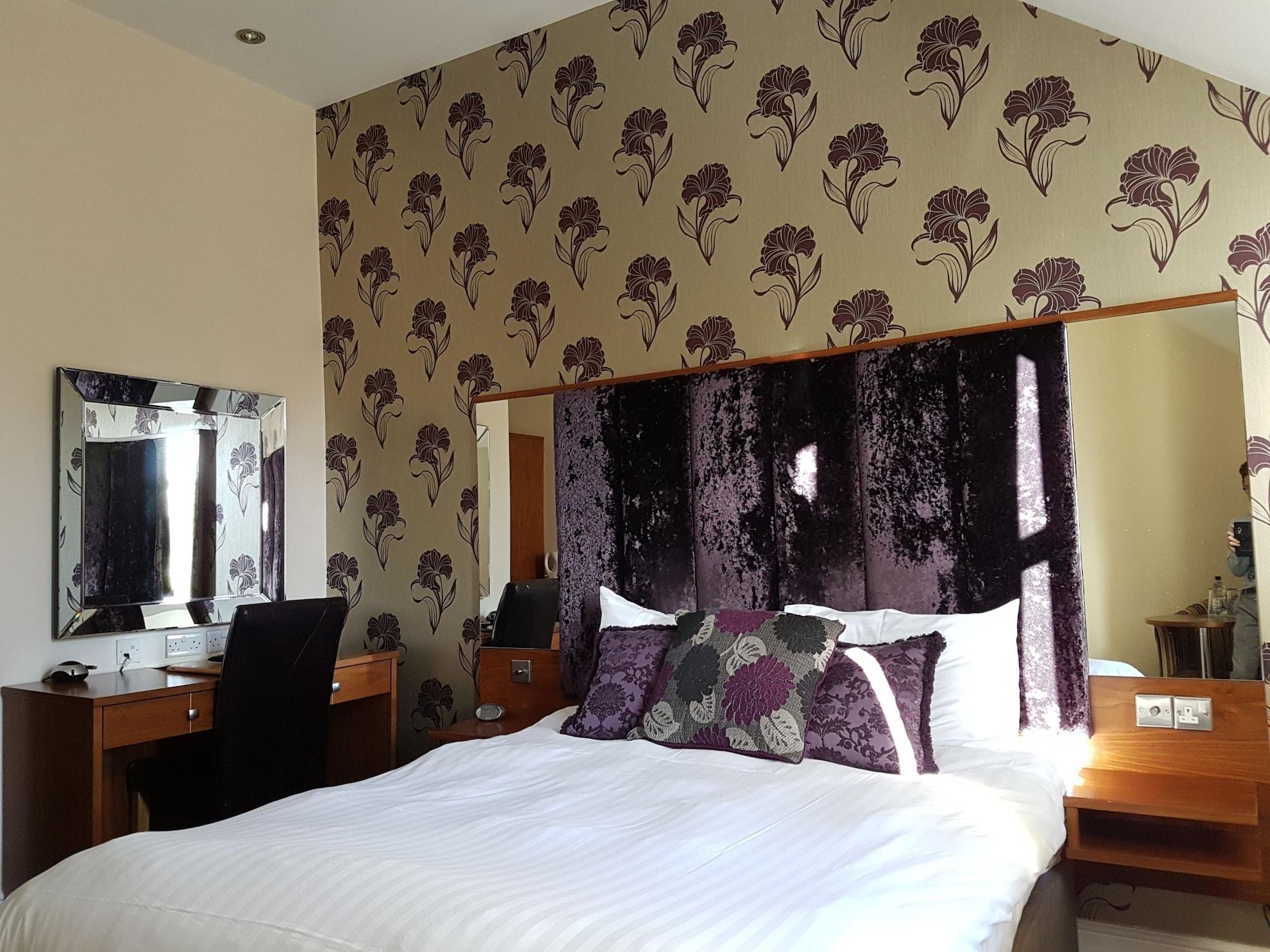 The Old Barn Inn Newport  Luaran gambar
