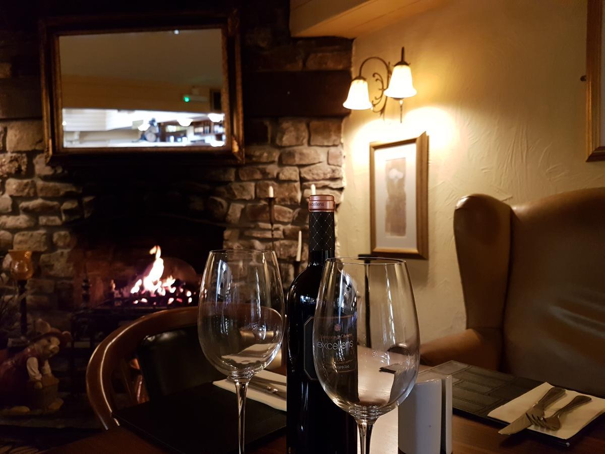 The Old Barn Inn Newport  Luaran gambar